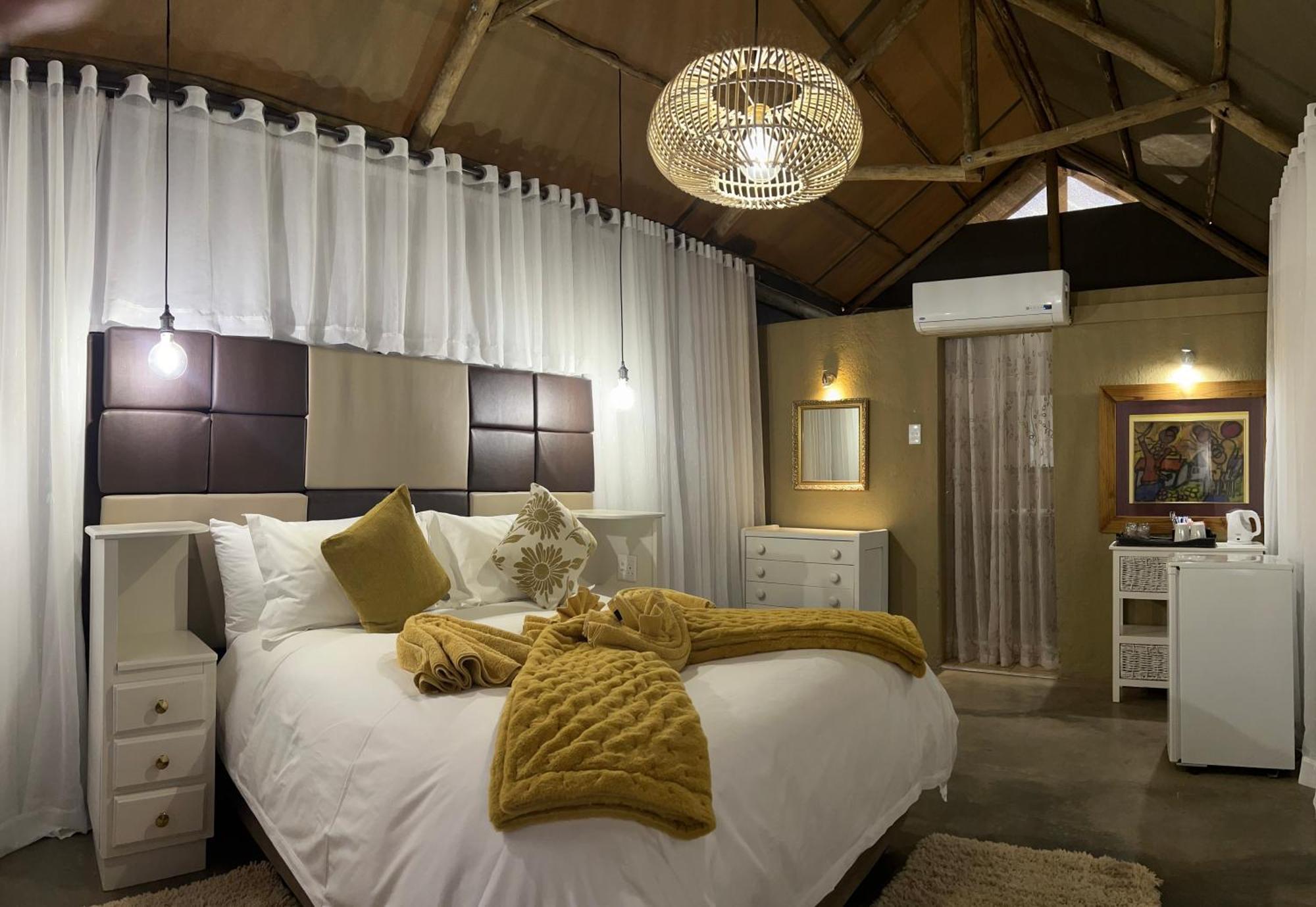 Lapa Lange Game Lodge Mariental Exterior foto