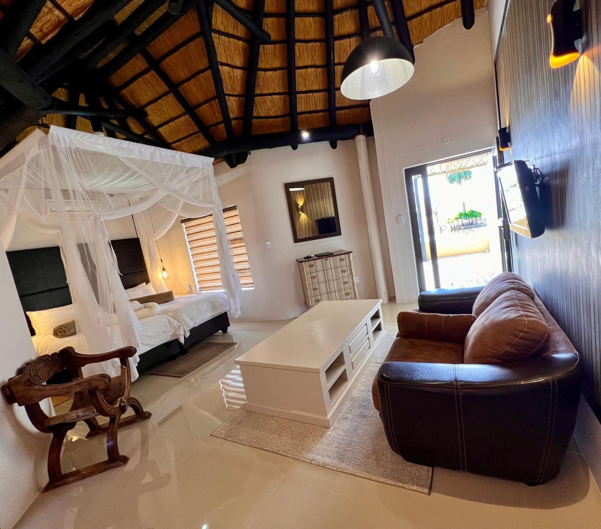 Lapa Lange Game Lodge Mariental Exterior foto