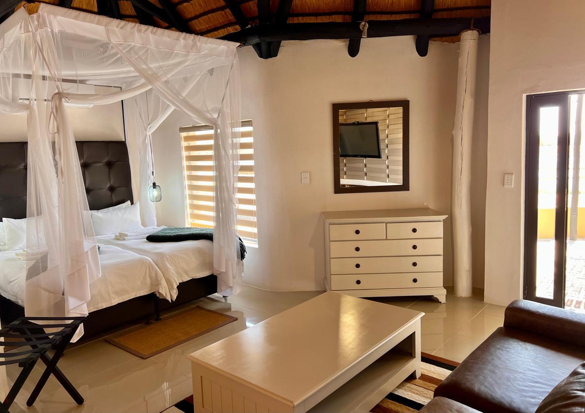 Lapa Lange Game Lodge Mariental Exterior foto
